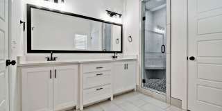 502 W Persimmon St Gallery 15