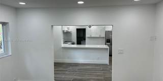 261 NW 49th St Gallery 27