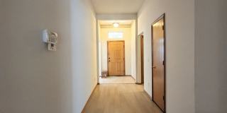 Spacious 3 Bed + Study | Fireplace, Covered Patio & Fully Fenced Backyard Gallery 5