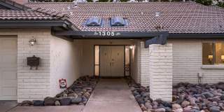 1305 E Steamboat Bend Drive Gallery 3