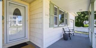 208 20TH Gallery 2