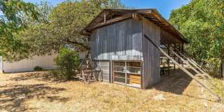 124 E Castlebriar Drive Gallery 24