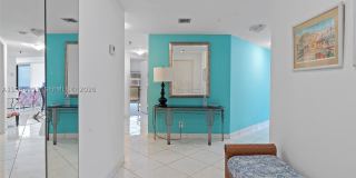 9455 Collins Ave Gallery 17