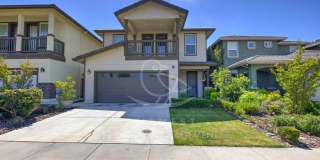 Early Summer move in, available ASAP 4 bd 3 bth backyard and balcony Gallery 1