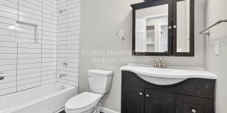 Modern Finishes & Hardwood Floors – 4BR Columbus Gem Gallery 30