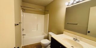 4 Bedroom 2.5 Bath Townhouse Gallery 16