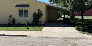 521 24th Street Gallery 1