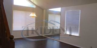 Large 4 bedroom, 3 bath house located on a large lot Gallery 6