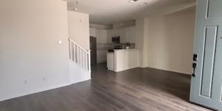 Welcome home to this beautiful Murrieta Town Home! Gallery 8