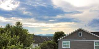 Garage townhome with mountain views Garage townhome with mountain views Gallery 13