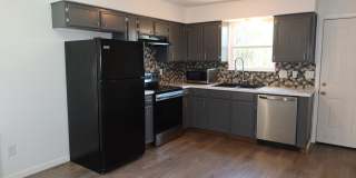 Hill Country Duplex - 1/2 Acre - Oak Hill -  Cool 2Bd 1.5 BA - Totally Remodeled - Carport - $1700 Gallery 5