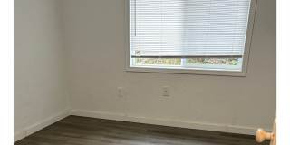 Charming 1 Bed / 1 Bath, Centrally Located! Gallery 10