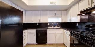 Colonial House Gallery 8