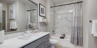 Inspire Downtown Gallery 16