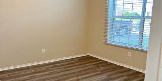 4400 Lloyd Drive Gallery 15