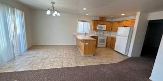 Spacious 2 bed/2.5 bath with bonus room townhome off Road 68 Spacious 2 bed/2.5 bath with bonus room townhome off Road 68 Gallery 18