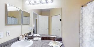 13703 RICHMOND PARK Drive N Gallery 16