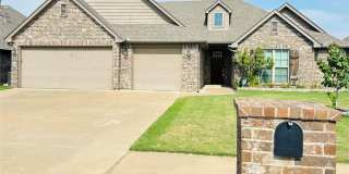 Welcome home to this pretty, single-story French provincial style located in the heart of Owasso's desirable Carrington Pointe. Gallery 1