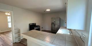 919 South Clements Street Gallery 14