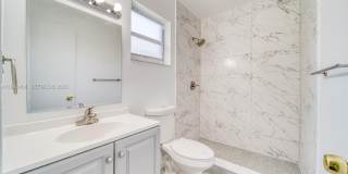 300 NE 143rd St Gallery 14