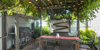 Quaint One Bedroom House close to U of L, Germantown & Downtown Gallery 13