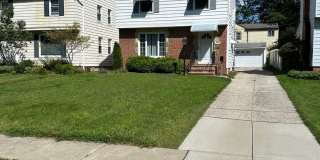 Gorgeous 3 bd, 2 bath South Euclid Home Awaits! Gallery 1