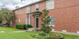 Hampton Plaza at Kessler Park Hampton Plaza at Kessler Park Gallery 26