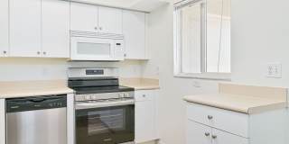 ~2 bed/2 bath UPDATED condo at The Cove on Six Mile Gallery 7