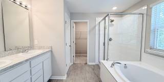 Bright & Spacious 4BR Home with Screened Porch & Paver Patio Bright & Spacious 4BR Home with Screened Porch & Paver Patio Gallery 28