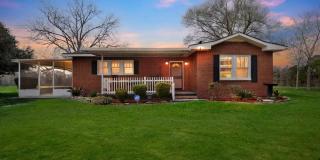 Charming 2BR House in Cordele Gallery 1