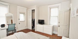 5 Bed/ 2 Bath on Fairview mins. from UC Campus Only $575/pp ($2,875/mo) + Free Wifi! AND a $250 sign on bonus!!! Gallery 8