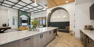 Longbow Luxury Apartments Gallery 10