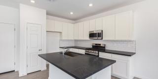 1935 N Marketside Ave Gallery 8