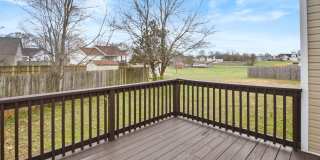 Pet Friendly Three Bedroom with Bonus! Gallery 16
