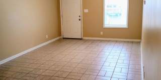 Spacious 3 Bed Townhome!!! Gallery 2