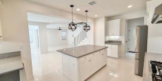 Gorgeous 4 bed 3 bath in the desired Portola Springs Gallery 16