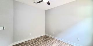 6913 S Wall St Gallery 18