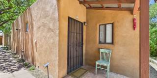 Fully Furnished 1 Bedroom Condo Gallery 18