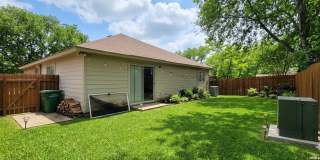 5715 Lovett Oaks Gallery 9