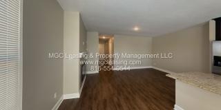 9336-9342 N Main St Gallery 12