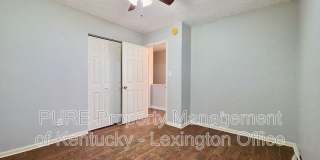 305 Lake St Gallery 18