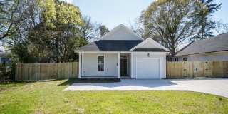 Three Bedroom Home! Gallery 3