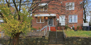742 CONGRESS Street SE Gallery 25