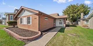 Spacious 4-Bedroom Single Family Home for Rent in Westchester Gallery 1