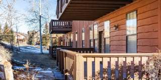 Bright first-floor Pinebrook Pointe condo Gallery 15