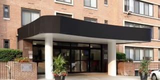 eaves Glover Park Gallery 18