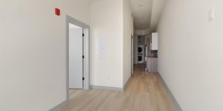 689 N BROAD Street Gallery 7