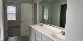 Like new home on cul-de-sac lot with 3 bedrooms, loft and 2.5 bathrooms! Gallery 16