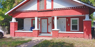 Quaint Craftsman style One Bedroom, One Bath half duplex. Gallery 1