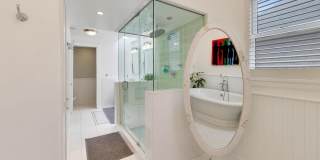 2010 W Bradley Place Gallery 28